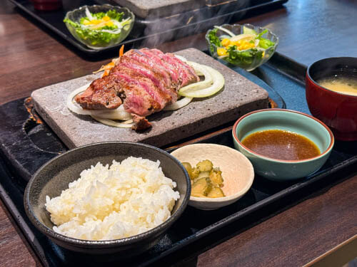 石焼ステーキ贅